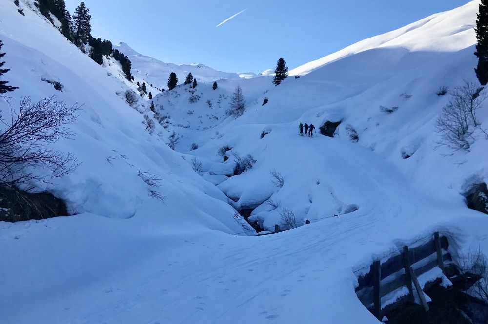 Kleiner Gilfert Skitour durch das schattige und schneereiche Nurpenstal