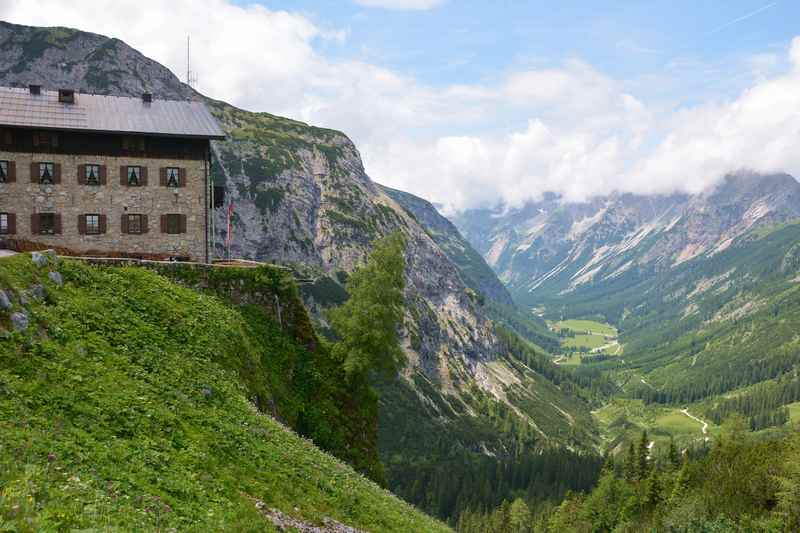 Am Adlerweg wandern - vom Karwendelhaus zum Halleranger