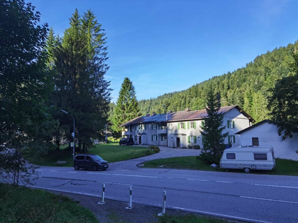 Der kleine Weiler Stuben am Achenpass