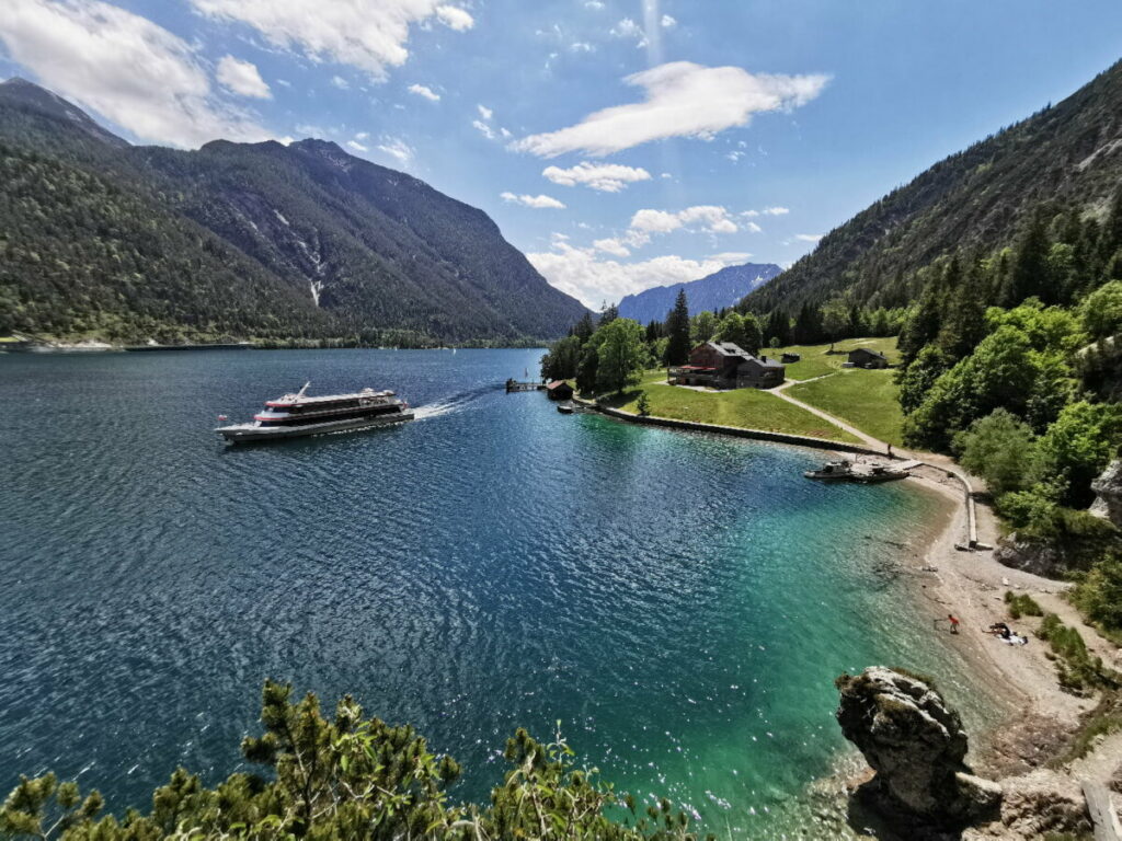 Am besten kannst du den Achensee selbst mit dem Schiff entdecken