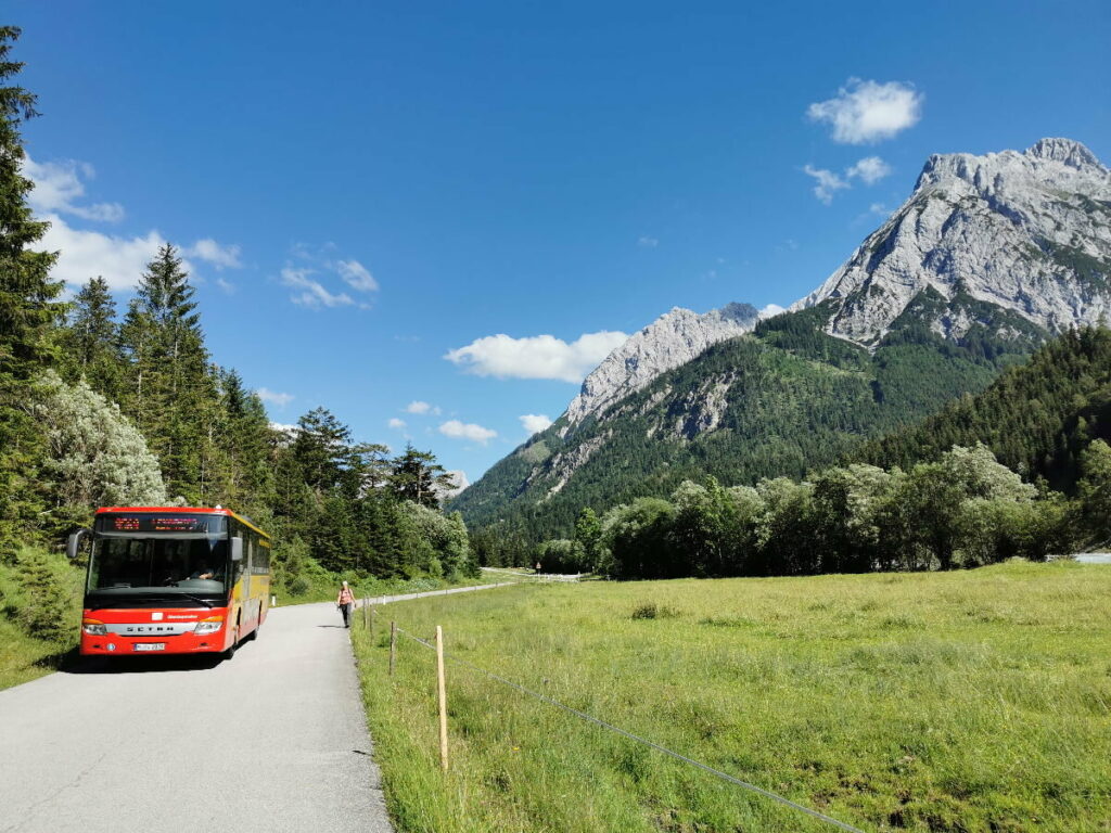 Die Ahornboden Anfahrt mit dem Bergsteigerbus in die Eng