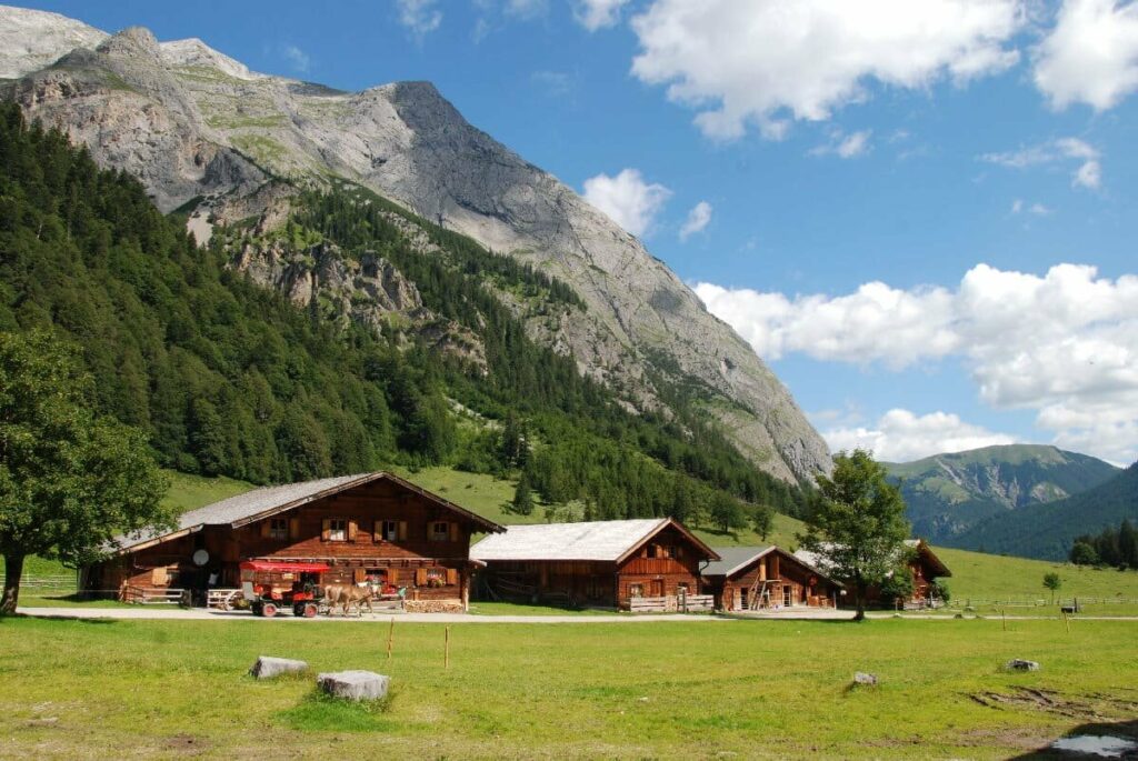 Mountainbike Mittenwald - vom Isartal zur bekannten Engalm am Großen Ahornboden mountainbiken