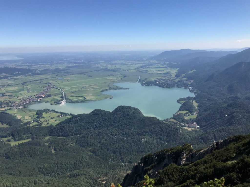 Traumplätze der Alpen - Aussicht vom Heimgarten auf den Kochelsee