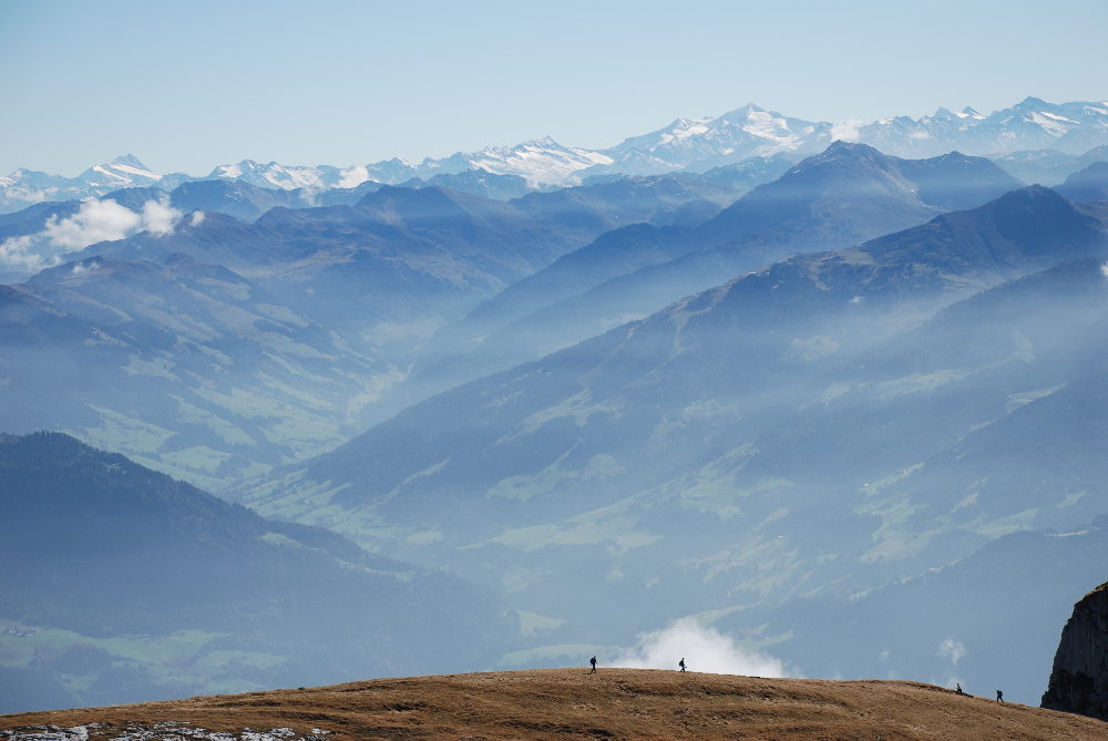 Das ist dein Ausblick am Gipfel der Rofanspitze!