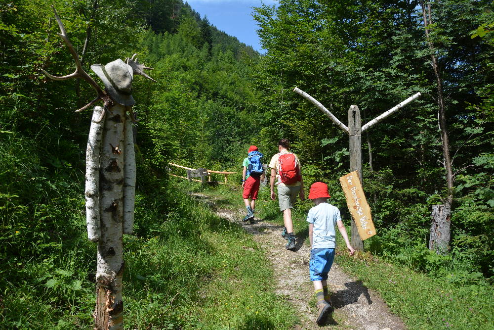 Auf dem Besinnungsweg Achensee am Bärenkopf wandern