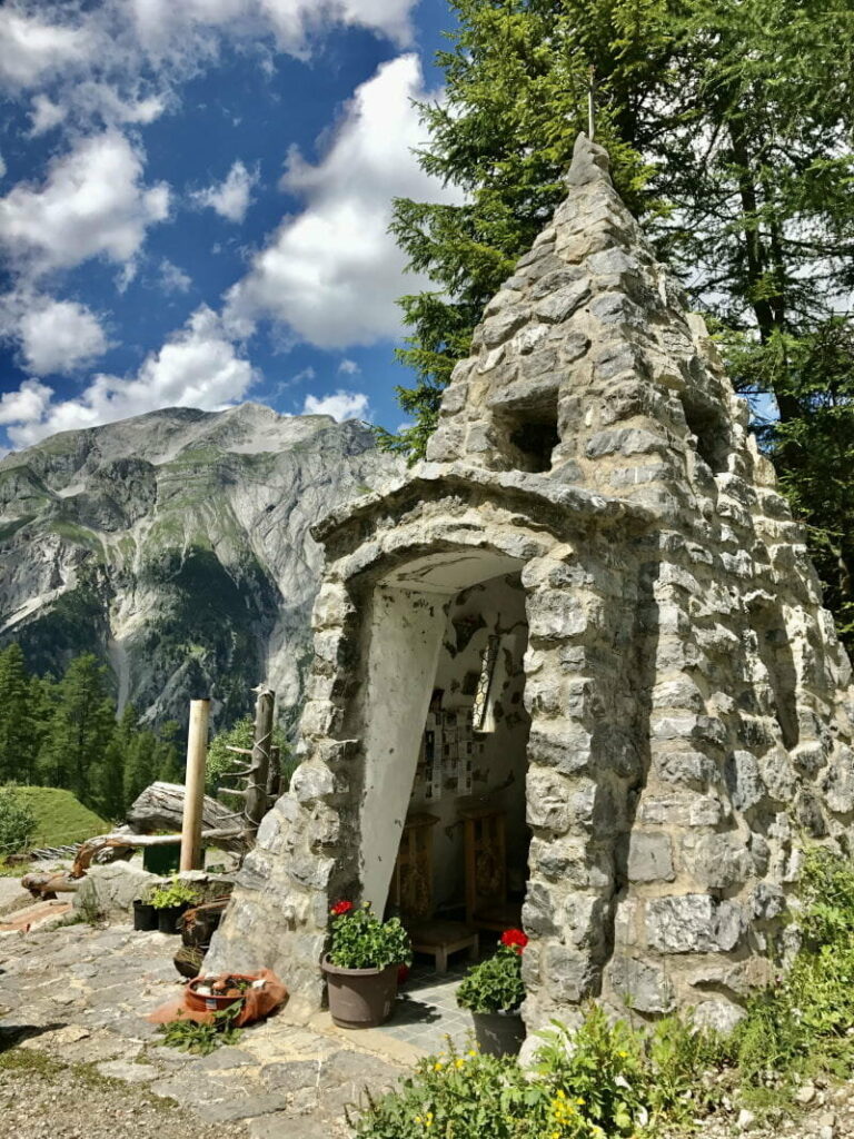 Die Binsalm Kapelle auf der Karwendeltour