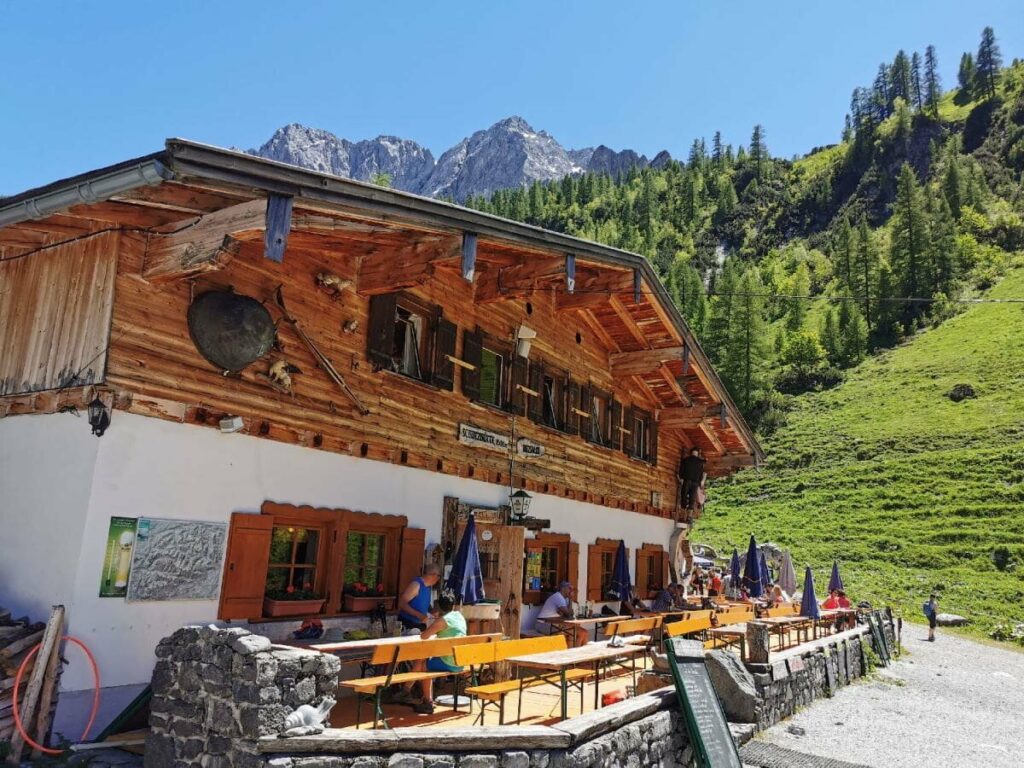 Auf der Binsalm im Karwendel mit Kindern