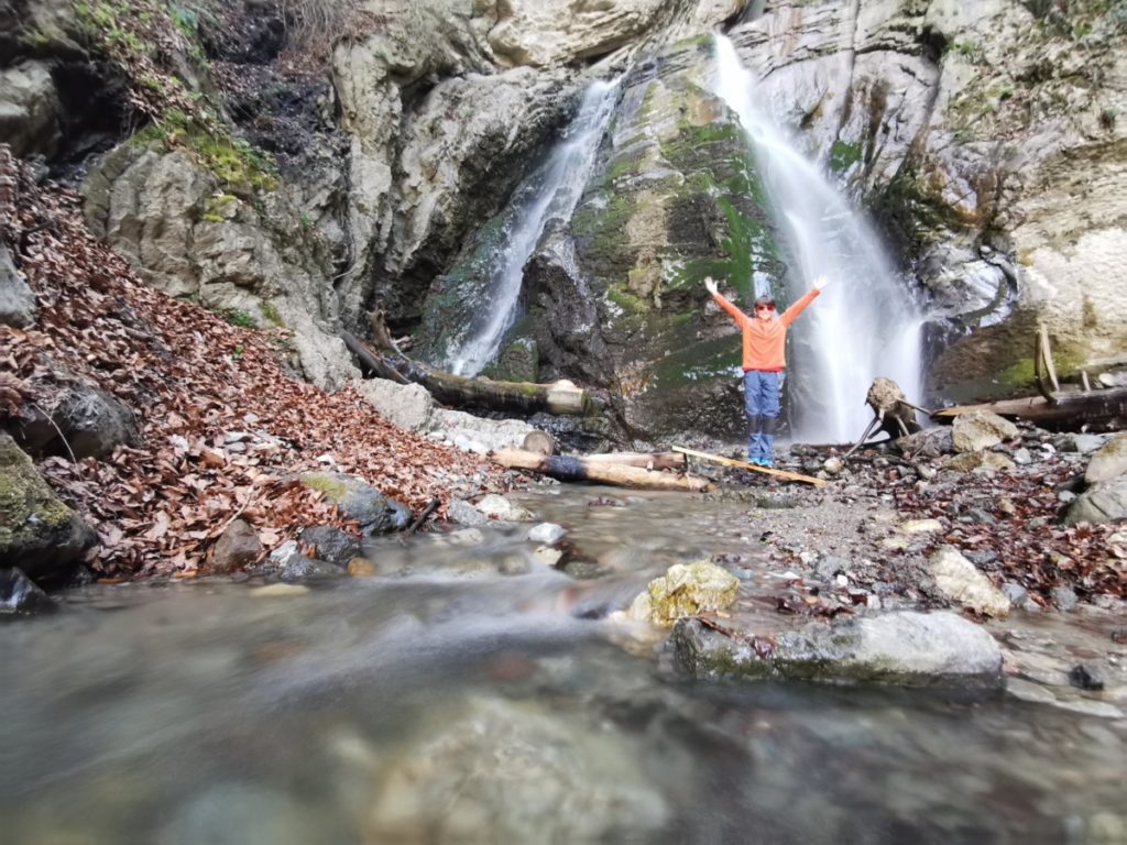 Zum Bucher Wasserfall wandern in den Tuxer Alpen bei Schwaz