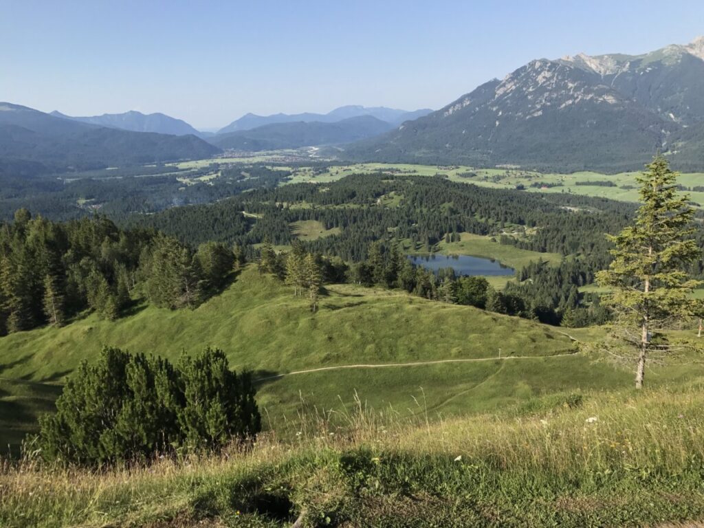 Die Buckelwiesen Mittenwald von oben gesehen