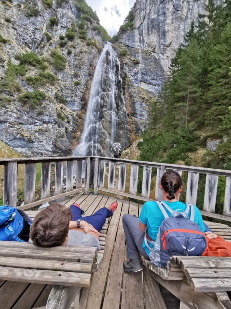 Entspannung am Dalfazer Wasserfall im Rofan