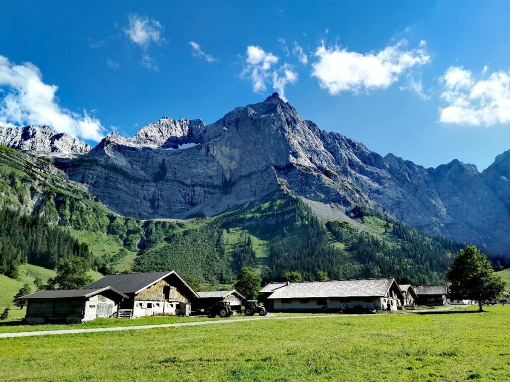 Sommer in Hinterriss - während der Sommermonate ist die Engalm bewohnt