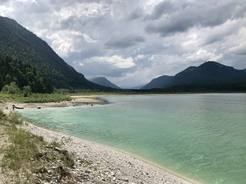 Fall Sylvensteinsee - die größte Attraktion des Ortsteils von Lenggries