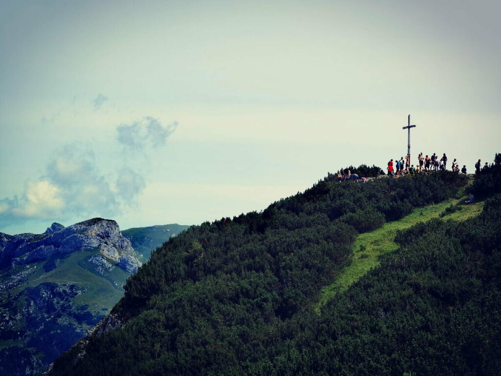 Am Bärenkopf Gipfel bist du nicht mehr alleine...