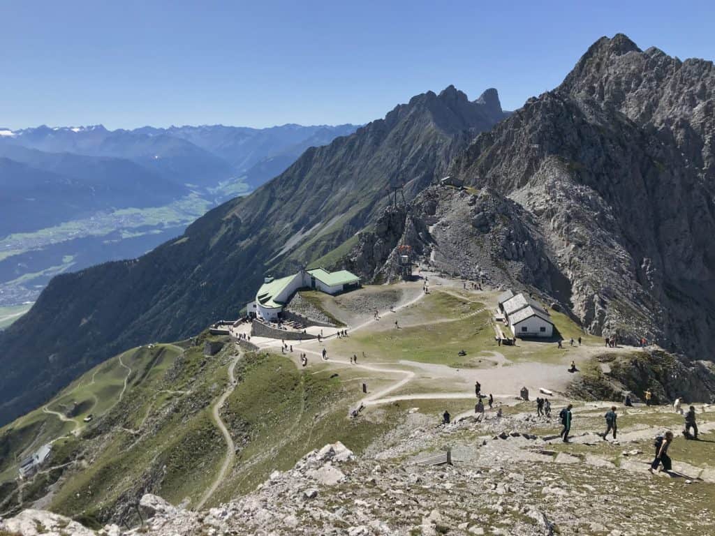 Traumhafte Aussicht und sehr sonnig - der Goetheweg am Hafelekar, Karwendel