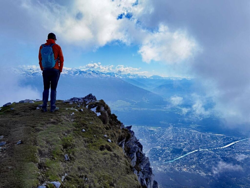 Zu den Hütten Innsbruck wandern - mit viel Aussicht auf dem Goetheweg