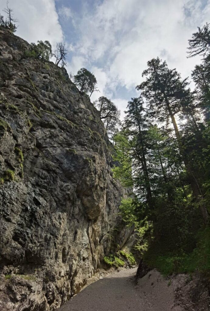 Felswände bei der Hüttlebachklamm