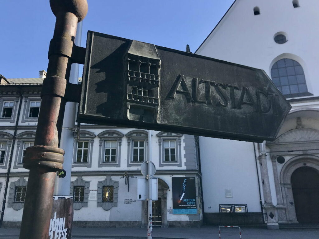 Hinein in die Innsbruck Altstadt