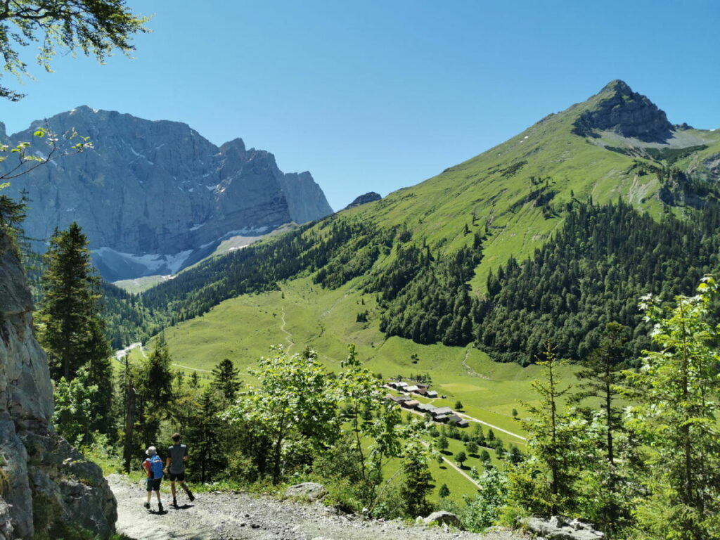 Inntal wandern - lange aber schöne Wanderung: Aus dem Inntal über das Lamsenjoch in die Eng