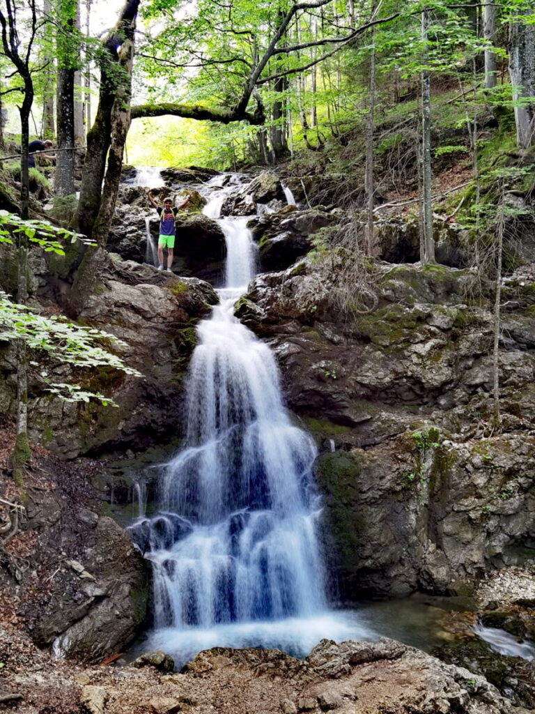 Wasserfälle Bayern mit einer leichten Wanderung: Josefsthaler Wasserfälle