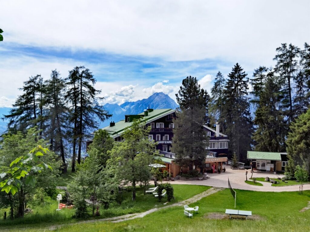 Das Biohotel Grafenast ist die ultimative Karwendel Unterkunft, wenn du ein Refugium zum Zurückziehen suchst