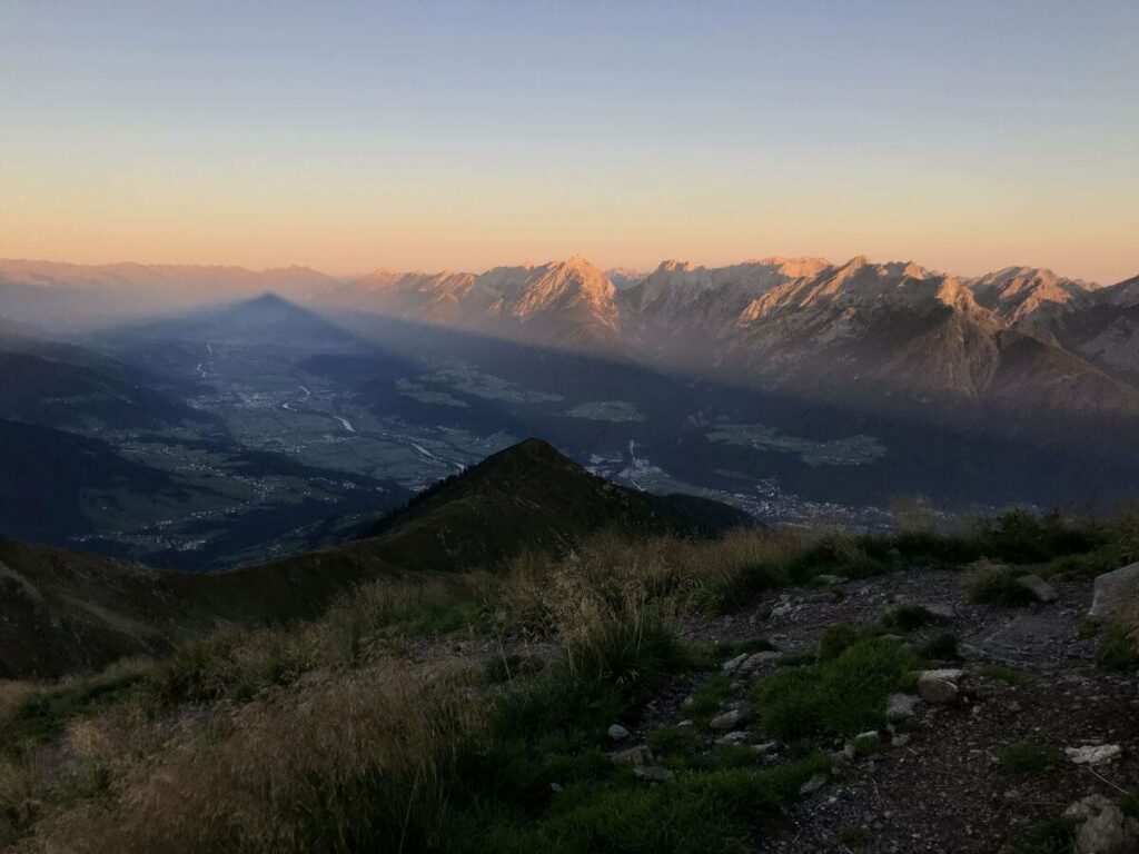 Vom Biohotel Grafenast kannst du direkt auf das Kellerjoch wandern - ein Traum zum Sonnenaufgang und Sonnenuntergang