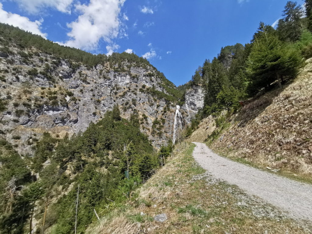 Kinderwagen Wanderung Achensee - kurz vor dem Wasserfall