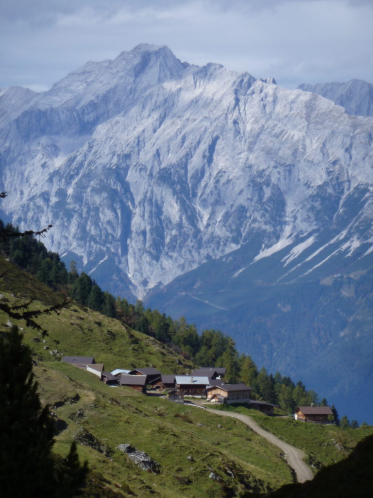 Kleiner Gilfert wandern - mit diesem Blick auf das Karwendel!