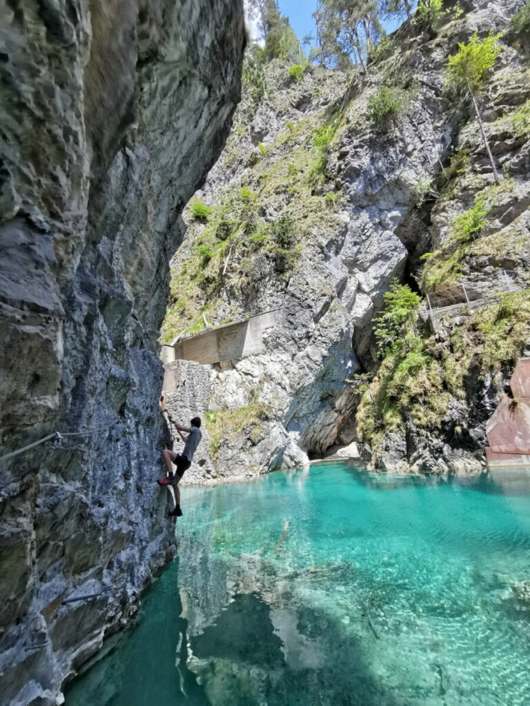 Klettersteig Vomper Loch - hinter dieser Kurve endet das türkisgrüne Paradies