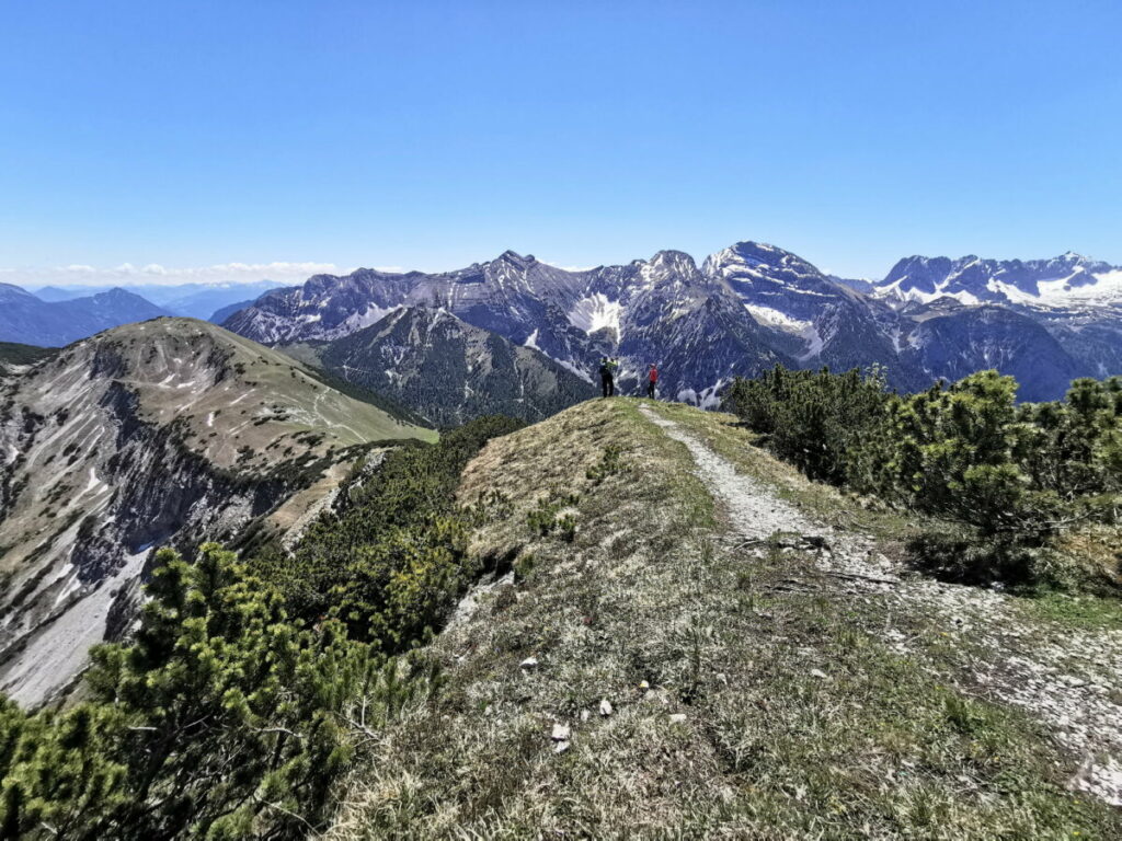 Vom Plumsjoch über den Kamm auf den Kompar wandern