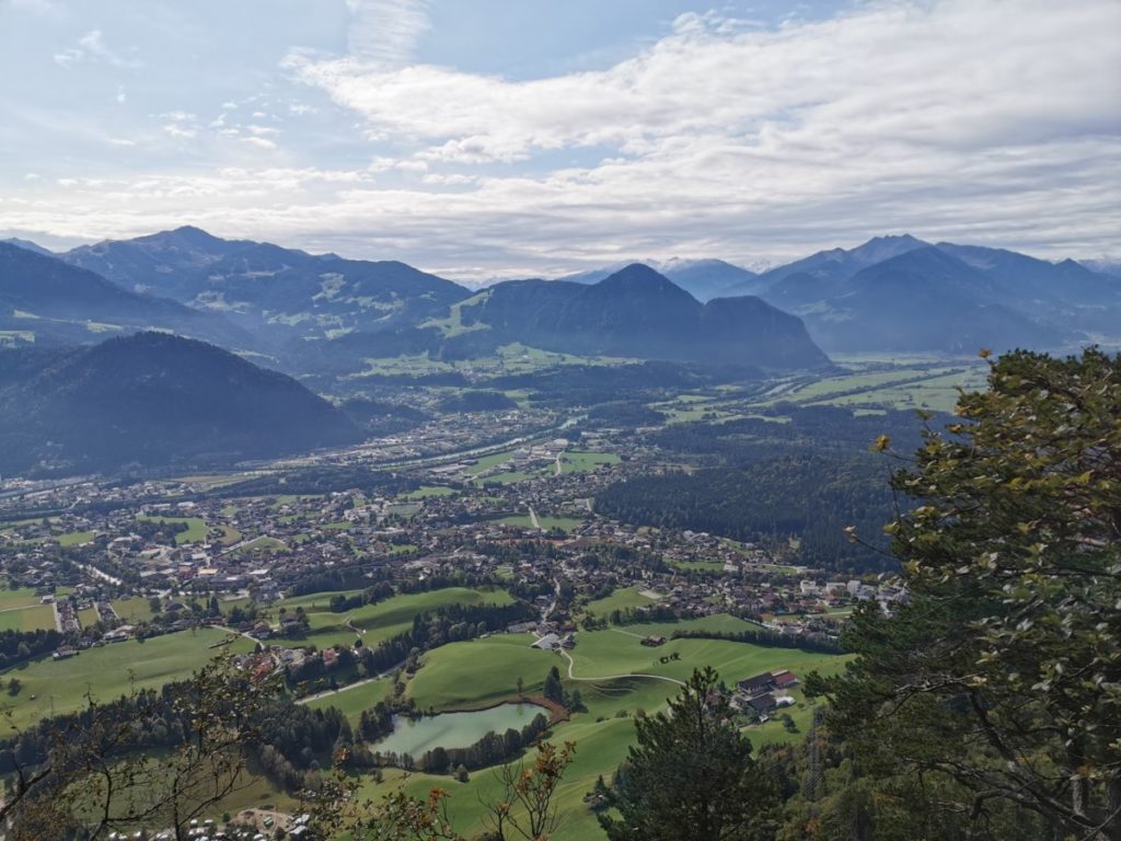 Die tolle Lage von Kramsach und den Seen mitten in den Bergen