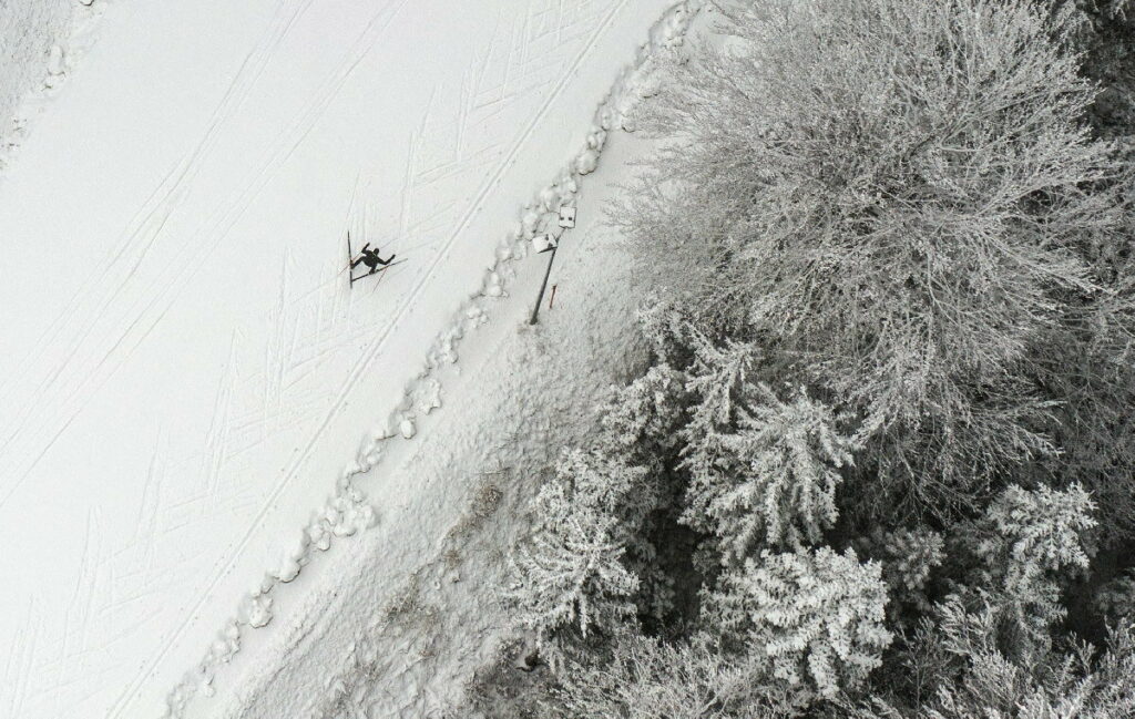 Eine der ersten Spuren auf der Snowfarming Loipe Seefeld ziehen - ein Traum im verschneiten Winterwonderland