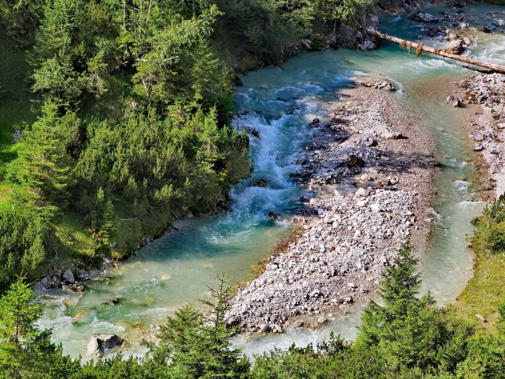 Die wilde und wildromantische Leutascher Ache im Gaistal