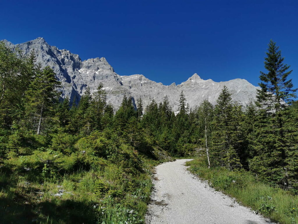 Das ist der Weg zum Kleinen Ahornboden - gut mit dem Mountainbike zu fahren