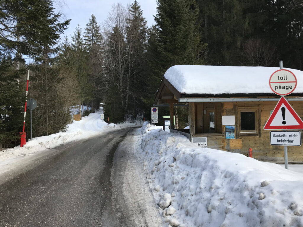 Mautstraße Vorderriß im Winter - Vorsicht Glätte!