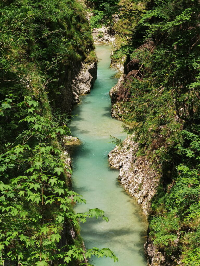 Mittenwald Klamm: Beeindruckende Naturwunder mit Wasser, Gumpen und Felswänden