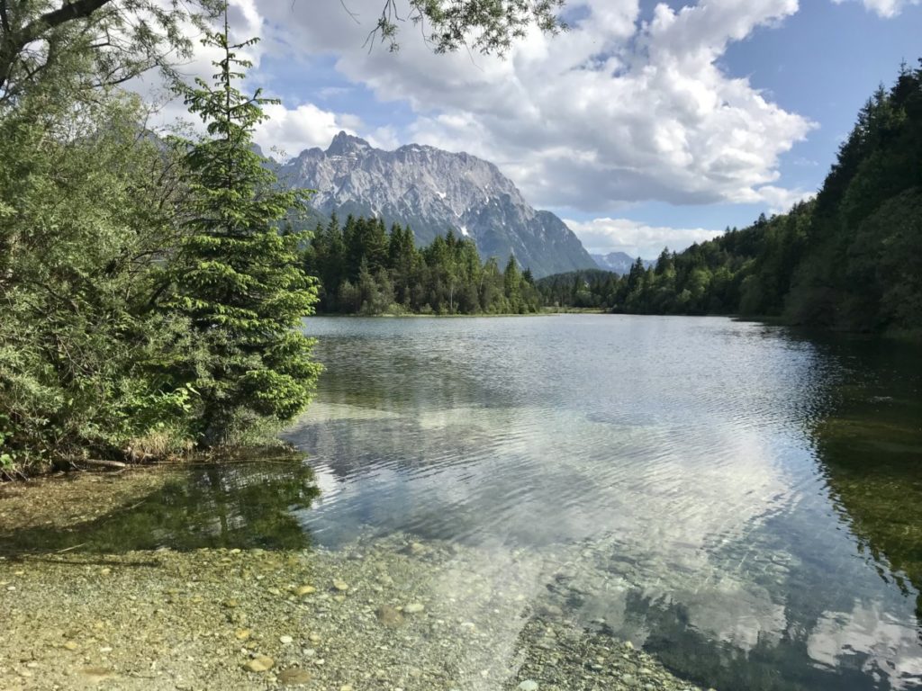 Mittenwald wandern - in Krün an den Isarstausee