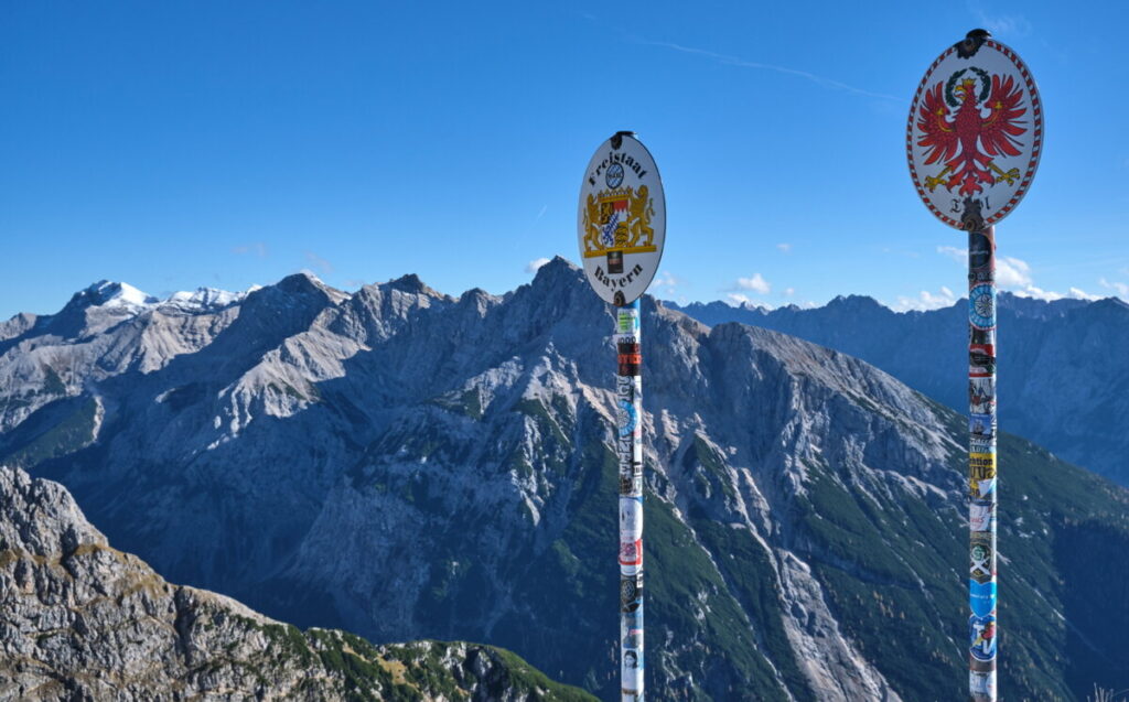 Der Mittenwalder Höhenweg führt über die Grenze von Tirol und Bayern