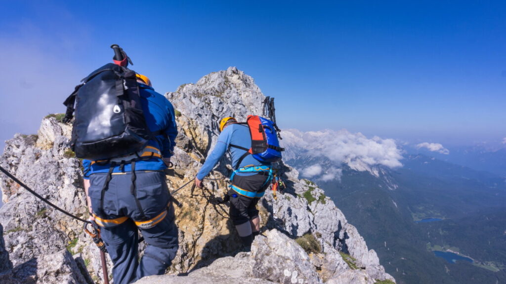 Mittenwalder Höhenweg Klettersteig - ausgesetzt geht es über den Grat