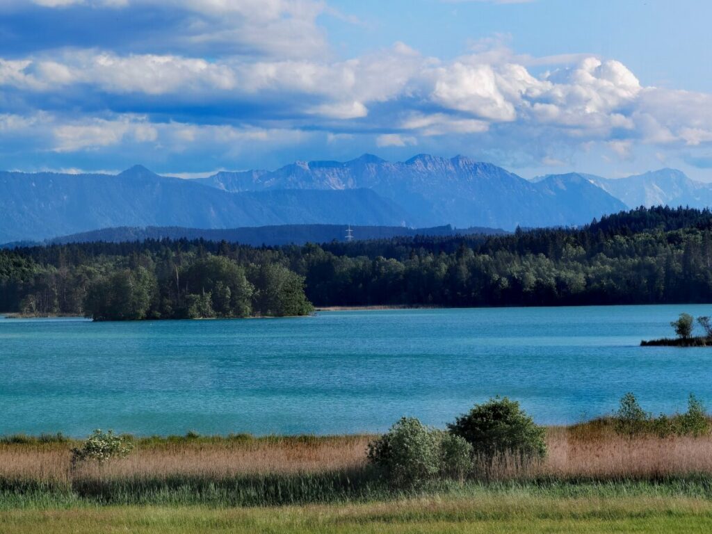 Münchner Hausberge mit Seen - die Osterseen in Iffeldorf