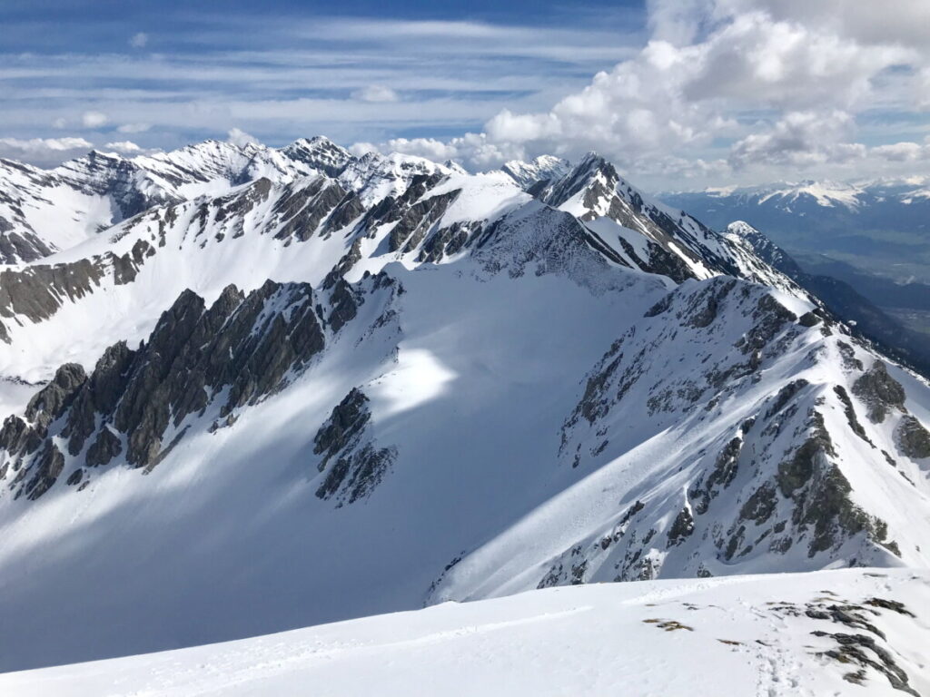 Mit der Bergbahn auf die Nordkette im Karwendel fahren - und diesen Ausblick genießen