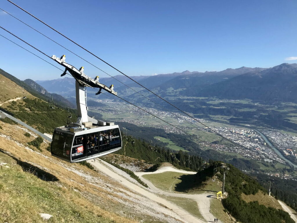 Nordkettenbahn Innsbruck: Die Seegrubenbahn unterhalb der Seegrube auf der Nordkette im Karwendel