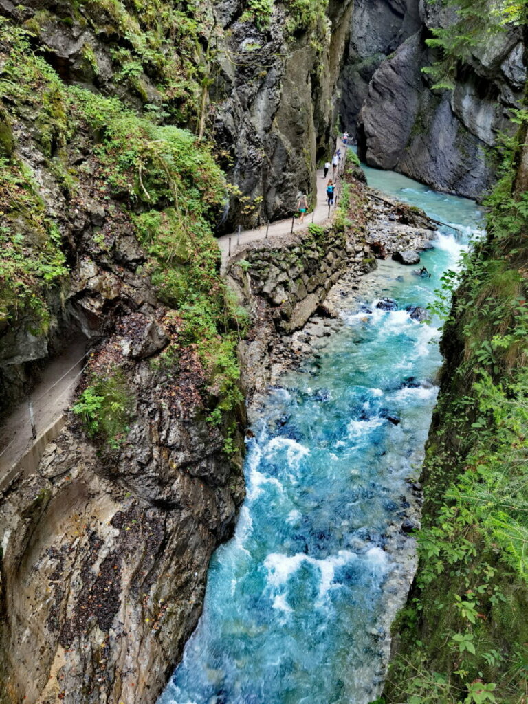 Blick vom Wandersteig in die Partnachklamm - hier kommst du kostenlos hin!