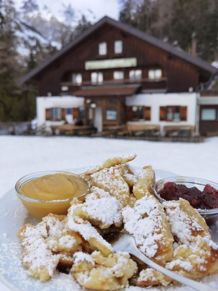 Rodeln Innsbruck mit Kaiserschmarrn: Das Lehnberghaus