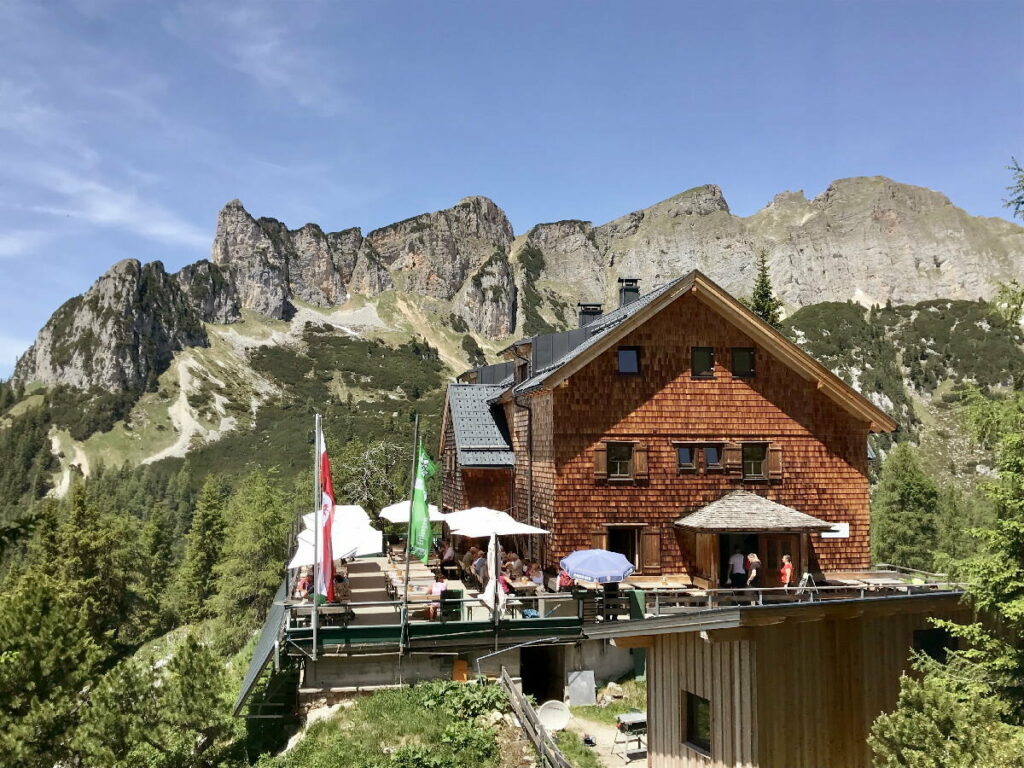 Die Erfurter Hütte im Rofan, Wanderung im Rofangebirge und Hüttenstützpunkt zum Übernachten am Berg