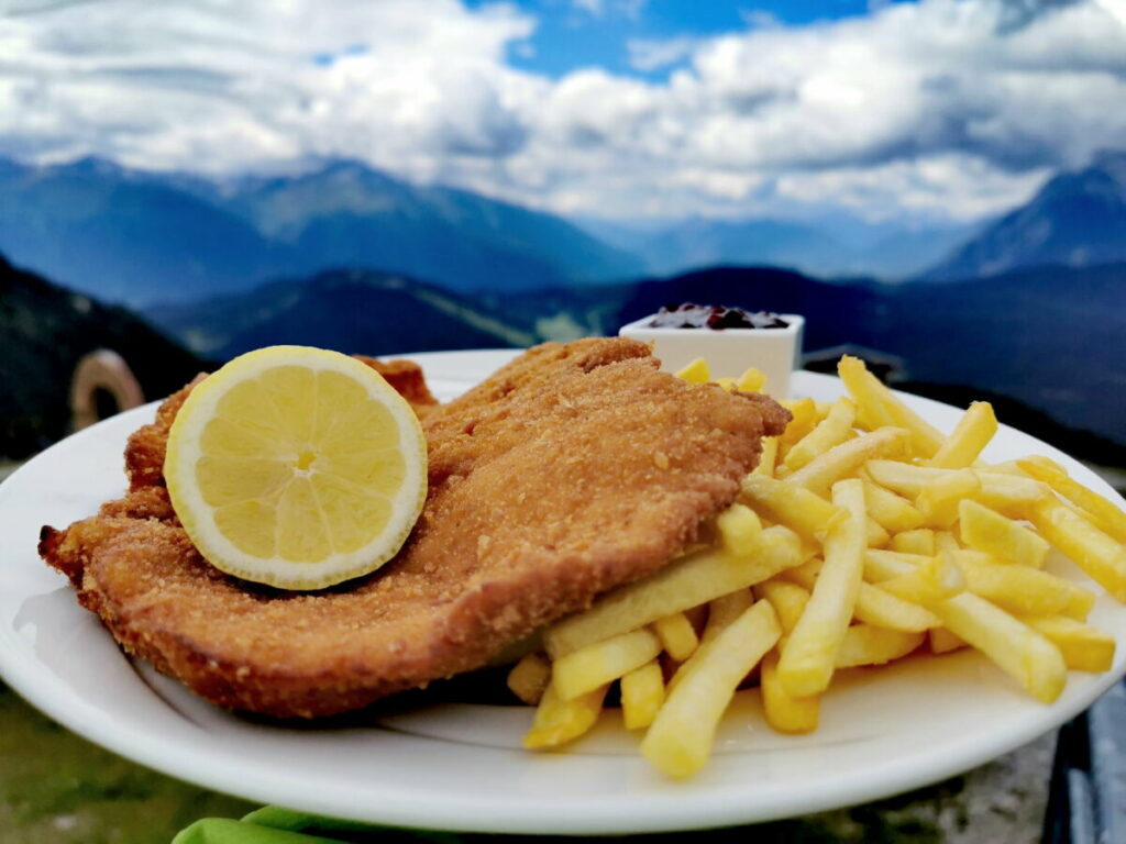 Auf der Rosshütte essen: Das Schnitzel war riesig und sehr gut