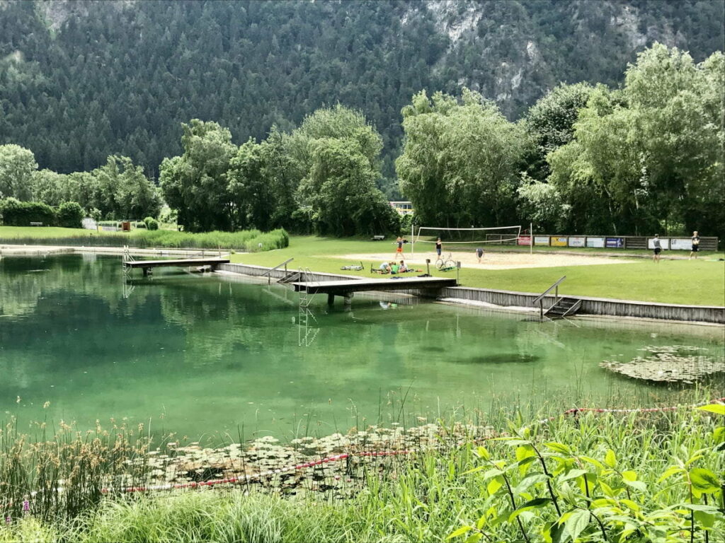 Schlitterer See zum Beginn der Badesaison im Sommer