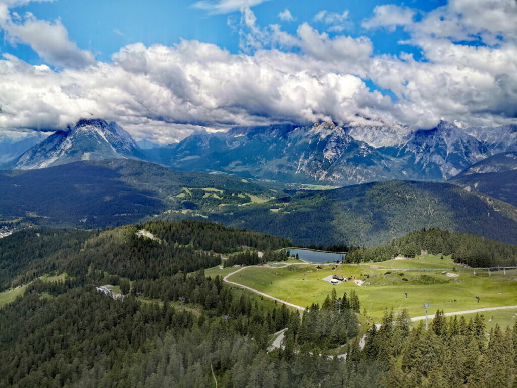 Seefeld Rosshütte Panorama - über den Kaltwassersee ins Wettersteingebirge