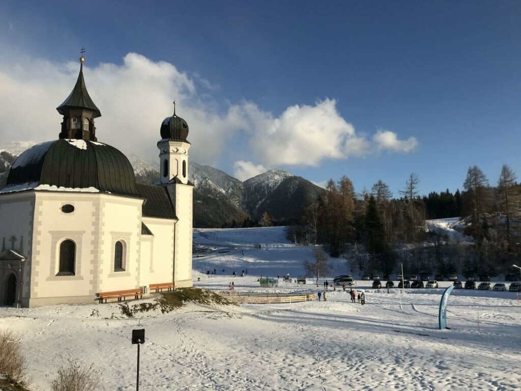 Erster Schneefall im Winter - Seefeld in Tirol verwandelt sich in ein echtes Wintermärchen