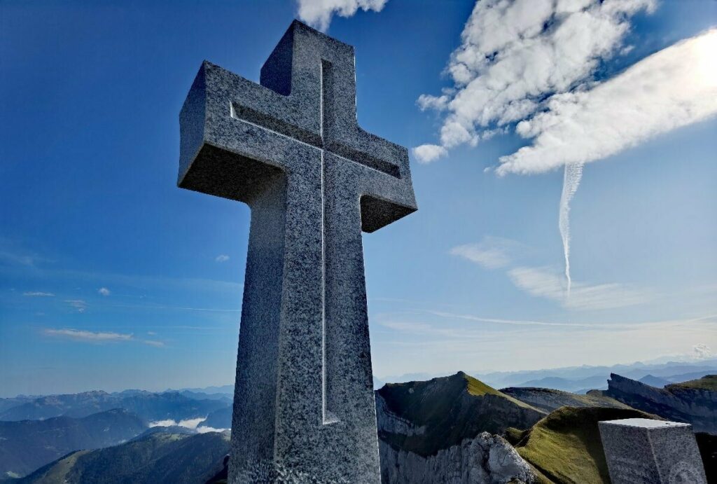 Neues Gipfelkreuz im Rofan: Auf dem zweithöchsten Gipfel, der Seekarlspitze