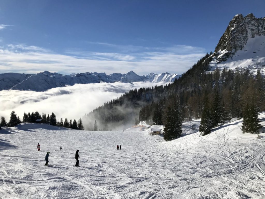 So schön ist das Skigebiet Rofan am Achensee - mit Blick auf das Karwendel